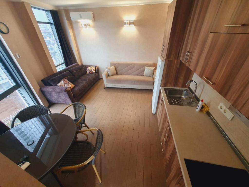 Orbi Luxury Apartments บาทูมิ ภายนอก รูปภาพ