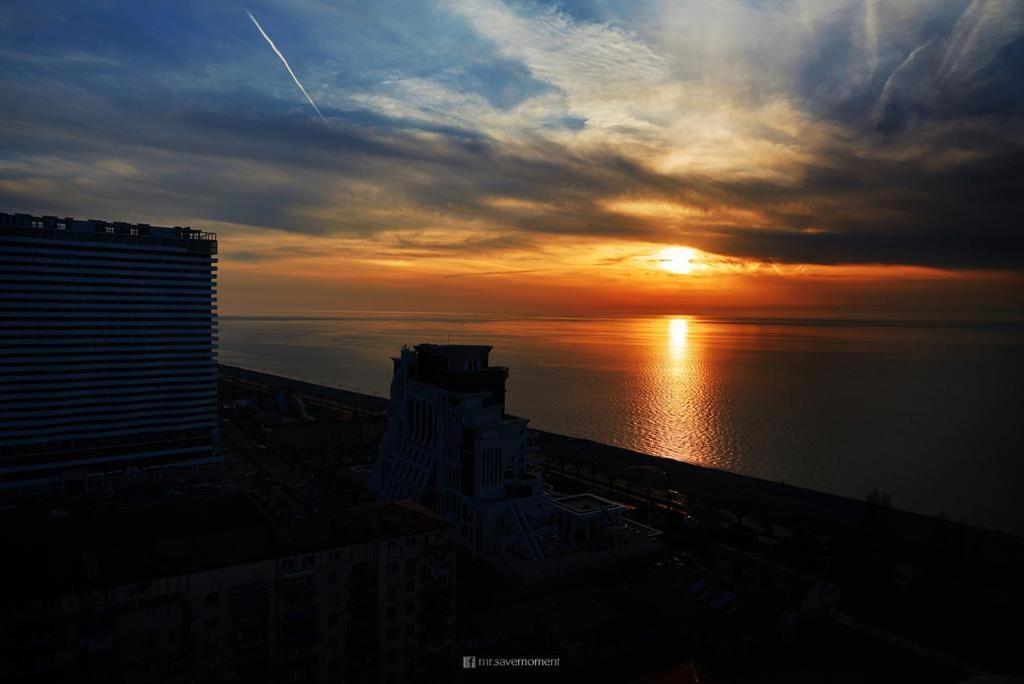 Orbi Luxury Apartments บาทูมิ ภายนอก รูปภาพ